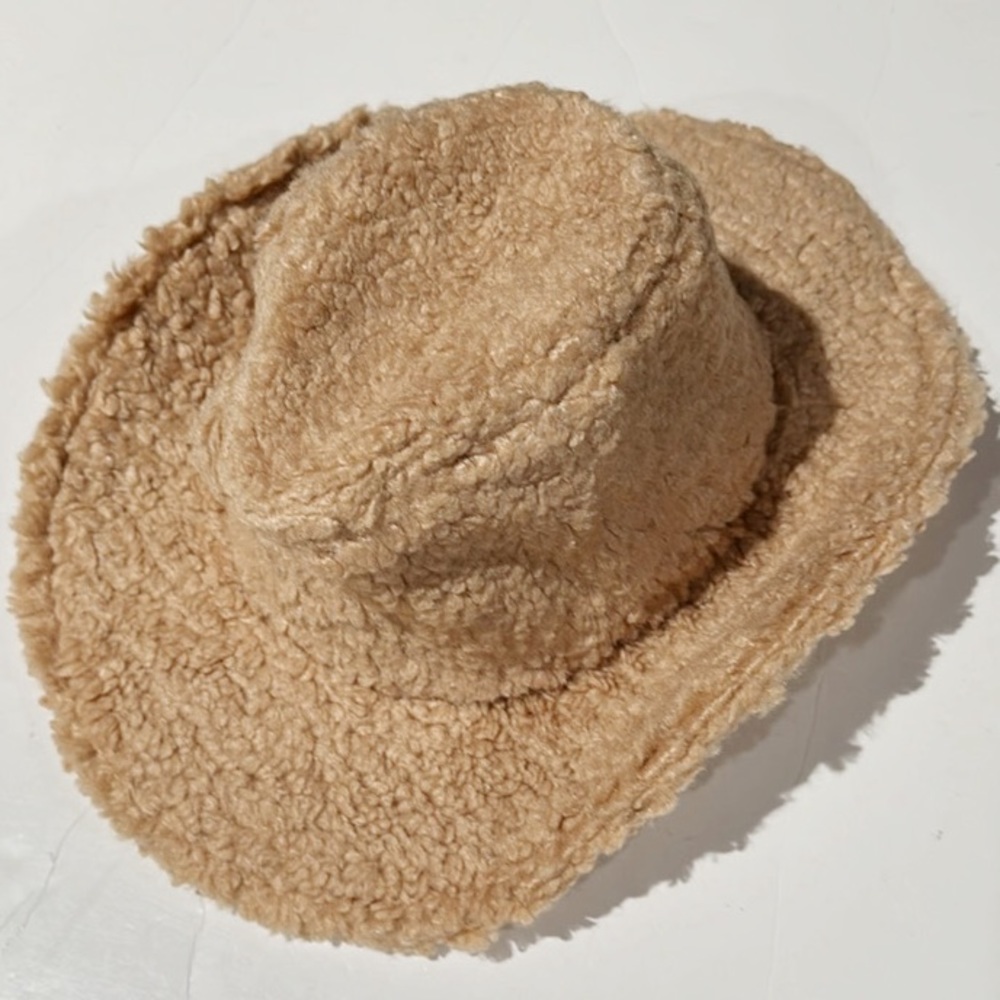 - SOLD - NEW UO Sherpa Cowboy Hat - Picture 4 of 6